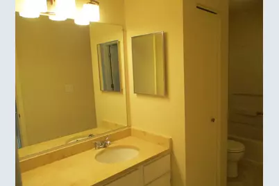203 Teak Lane, Streamwood, IL 60107 - Photo 19