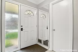 496 S Navajo Trail, Wheeling, IL 60090 - Photo 9