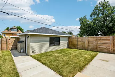 2447 Oak Park Avenue, Berwyn, IL 60402 - Photo 21