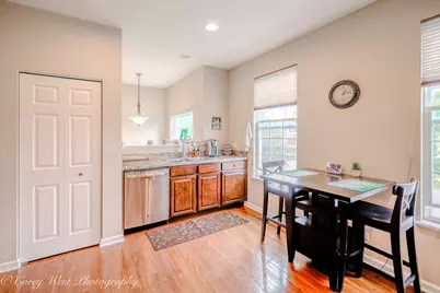 4062 Pompton Avenue, Elgin, IL 60124 - Photo 9