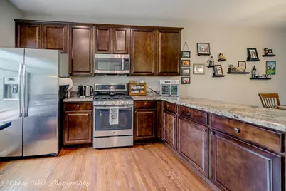 4062 Pompton Avenue, Elgin, IL 60124 - Photo 7