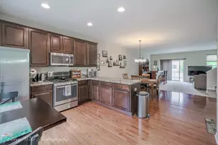 4062 Pompton Ave, Elgin, IL 60124 - Photo 11