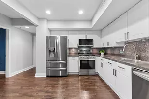 635 Perrie Dr, Elk Grove Village, IL 60007 - Photo 9