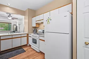 2259 Lake Ridge Dr, Glendale Heights, IL 60139 - Photo 3