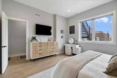 2446 W Augusta Boulevard #3, Chicago, IL 60622 - Photo 15