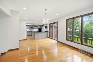 172 Hilltop Ct, Sleepy Hollow, IL 60118 - Photo 3