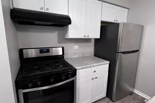 1637 Sheffield Dr, Elgin, IL 60123 - Photo 7