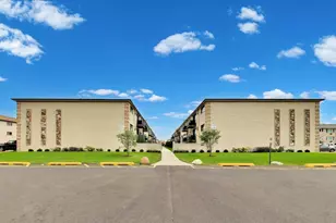 5101 N East River Rd, Chicago, IL 60656 - Photo 1