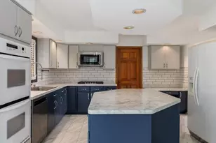 23 Squire Rd, Hawthorn Woods, IL 60047 - Photo 9