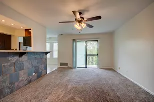 2210 Country Club Dr, Woodridge, IL 60517 - Photo 7