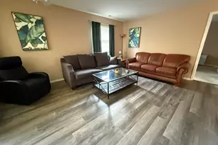 37 Gant Cir, Streamwood, IL 60107 - Photo 9