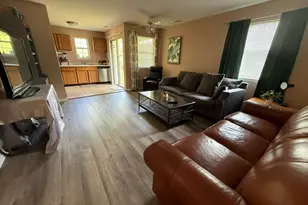37 Gant Cir, Streamwood, IL 60107 - Photo 3