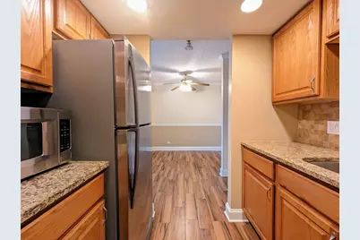 1 Renaissance Place #911, Palatine, IL 60067 - Photo 5