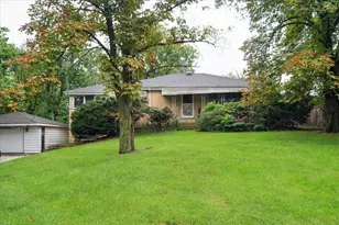 8351 W 99th St, Palos Hills, IL 60465 - Photo 1