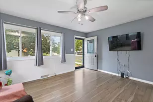 308 Ramble Rd, Lake in the Hills, IL 60156 - Photo 5