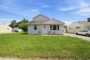 4203 SW Hwy, Hometown, IL 60456 - Photo 1