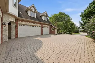 105 Forest Edge Dr, Palos Park, IL 60464 - Photo 11