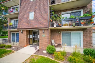 7029 167th St, Tinley Park, IL 60477 - Photo 3