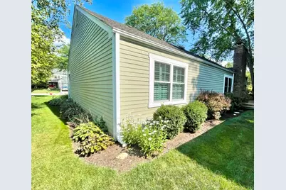 215 Chasse Circle, Saint Charles, IL 60174 - Photo 33