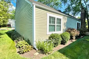 215 Chasse Cir, Saint Charles, IL 60174 - Photo 33