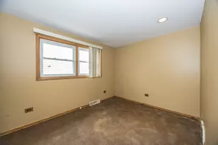 12716 S Saginaw Ave, Chicago, IL 60633 - Photo 11