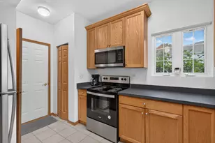 446 Borden St, Woodstock, IL 60098 - Photo 15