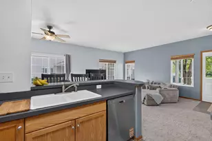446 Borden St, Woodstock, IL 60098 - Photo 17