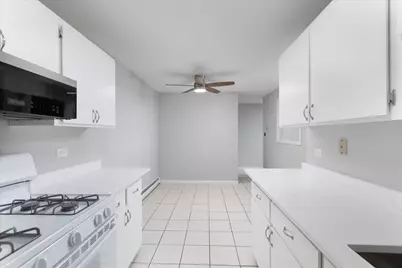 5740 East Avenue #2C, Countryside, IL 60525 - Photo 5