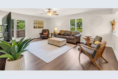 11N025 Burlington Road, Hampshire, IL 60140 - Photo 9