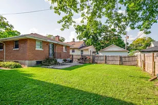 329 Powell Ave, Waukegan, IL 60085 - Photo 23