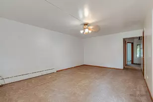 329 Powell Ave, Waukegan, IL 60085 - Photo 5
