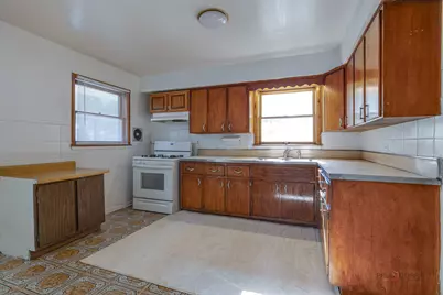 329 Powell Avenue, Waukegan, IL 60085 - Photo 7