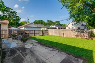 329 Powell Ave, Waukegan, IL 60085 - Photo 25