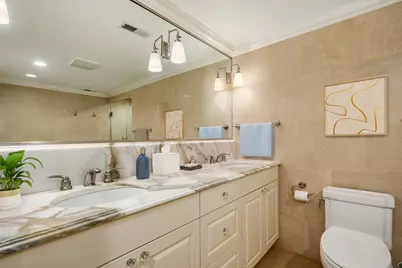 82 E Elm Street #1, Chicago, IL 60611 - Photo 11