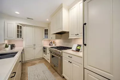 82 E Elm Street #1, Chicago, IL 60611 - Photo 7