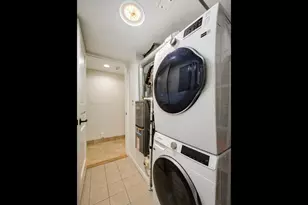 82 E Elm St, Chicago, IL 60611 - Photo 15