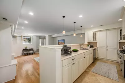 82 E Elm Street #1, Chicago, IL 60611 - Photo 5