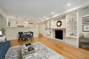 82 E Elm St, Chicago, IL 60611 - Photo 3