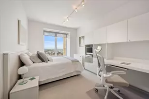 161 E Chicago Ave, Chicago, IL 60611 - Photo 17