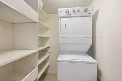 161 E Chicago Avenue #39E, Chicago, IL 60611 - Photo 23