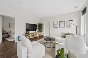 1045 W Cornelia Ave, Chicago, IL 60657 - Photo 3