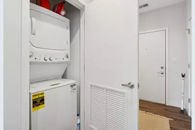 1045 W Cornelia Avenue #403, Chicago, IL 60657 - Photo 15