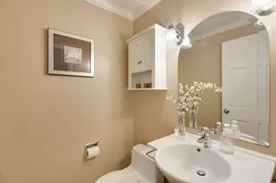 1685 Dartmouth Ln, Deerfield, IL 60015 - Photo 9