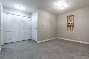 369 Southbury Ct, Schaumburg, IL 60193 - Photo 5
