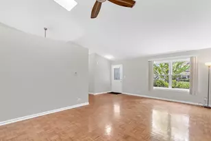 74 Bedford Rd, Mundelein, IL 60060 - Photo 7