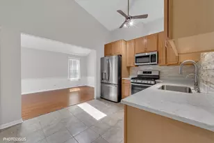 74 Bedford Rd, Mundelein, IL 60060 - Photo 15