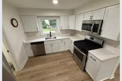 321 N Fairview Avenue, Mount Prospect, IL 60056 - Photo 5