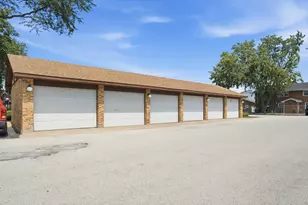 12750 Carriage Ln, Crestwood, IL 60418 - Photo 13