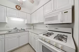 12750 Carriage Ln, Crestwood, IL 60418 - Photo 3