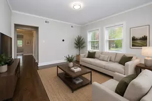 2648 W Lunt Ave, Chicago, IL 60645 - Photo 3
